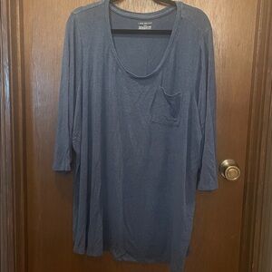 Lane Bryant 3/4 sleeve lightweight top
Size 26/28